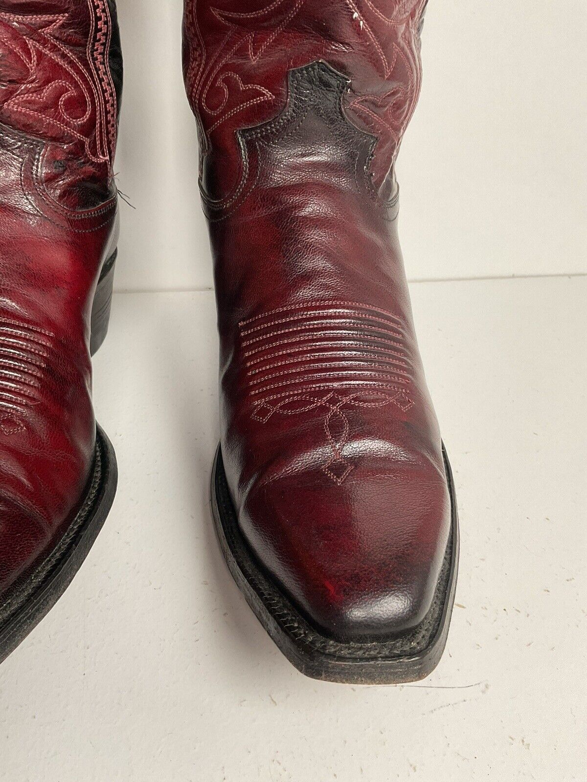 Vintage Justin Oxblood Cowboy Boots 9 D French Toe USA Made