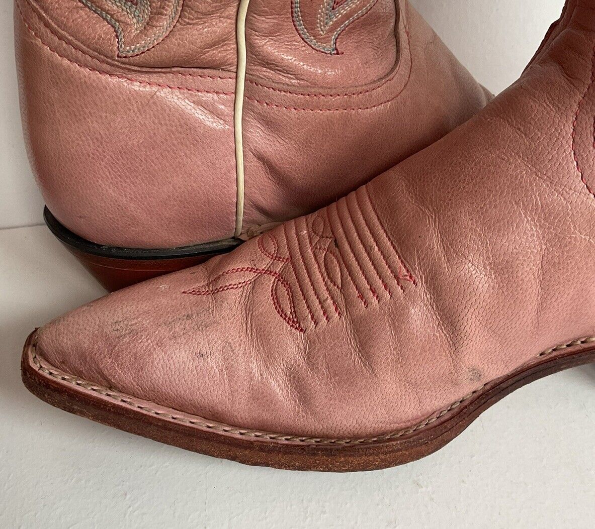 Tony Lama Dusty Pink Cowgirl Boots 7.5 B Distressed