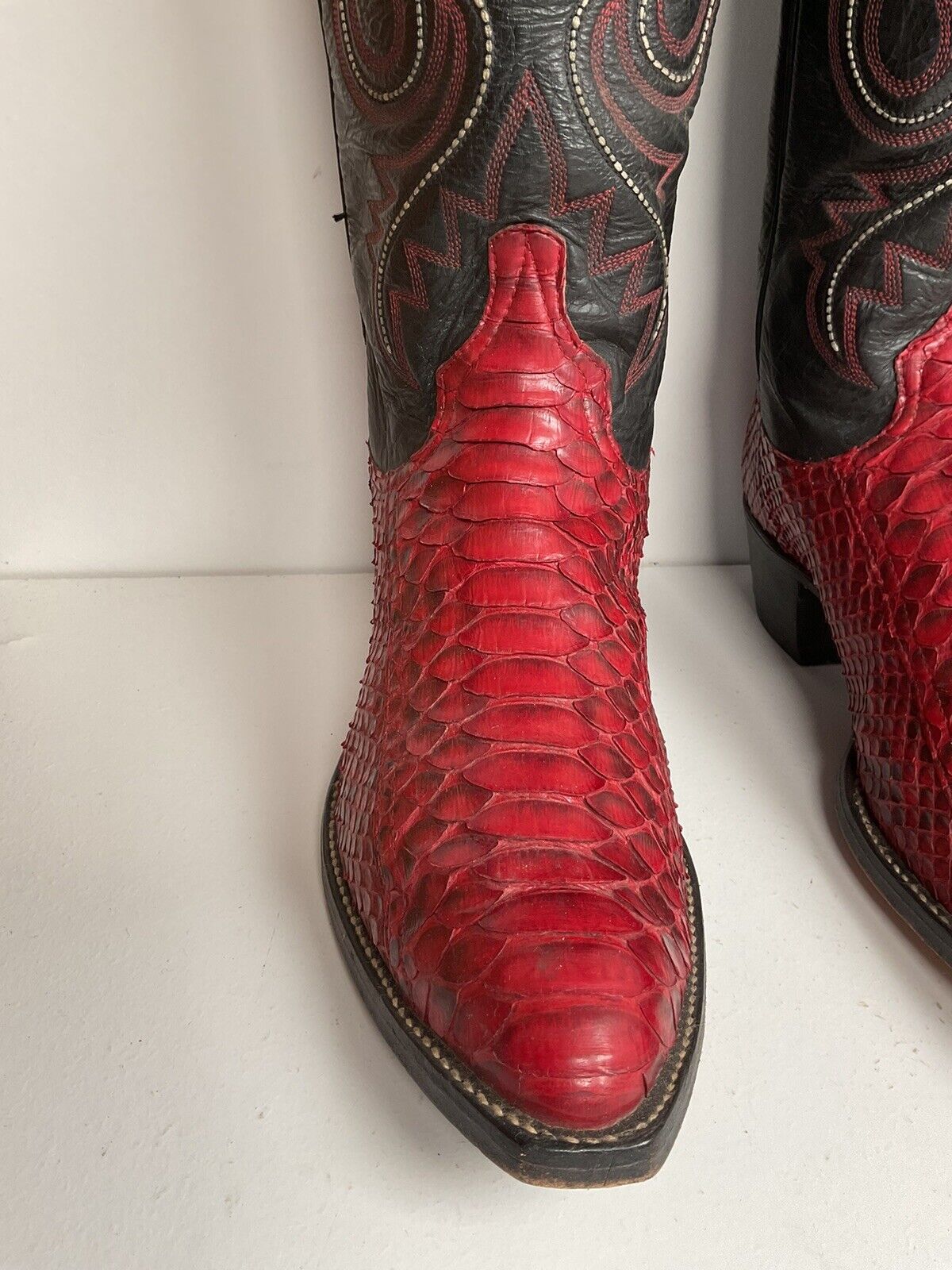 Vintage Larry Mahan Cherry Red Python Snakeskin Cowboy Boots 9.5 D Back Cut