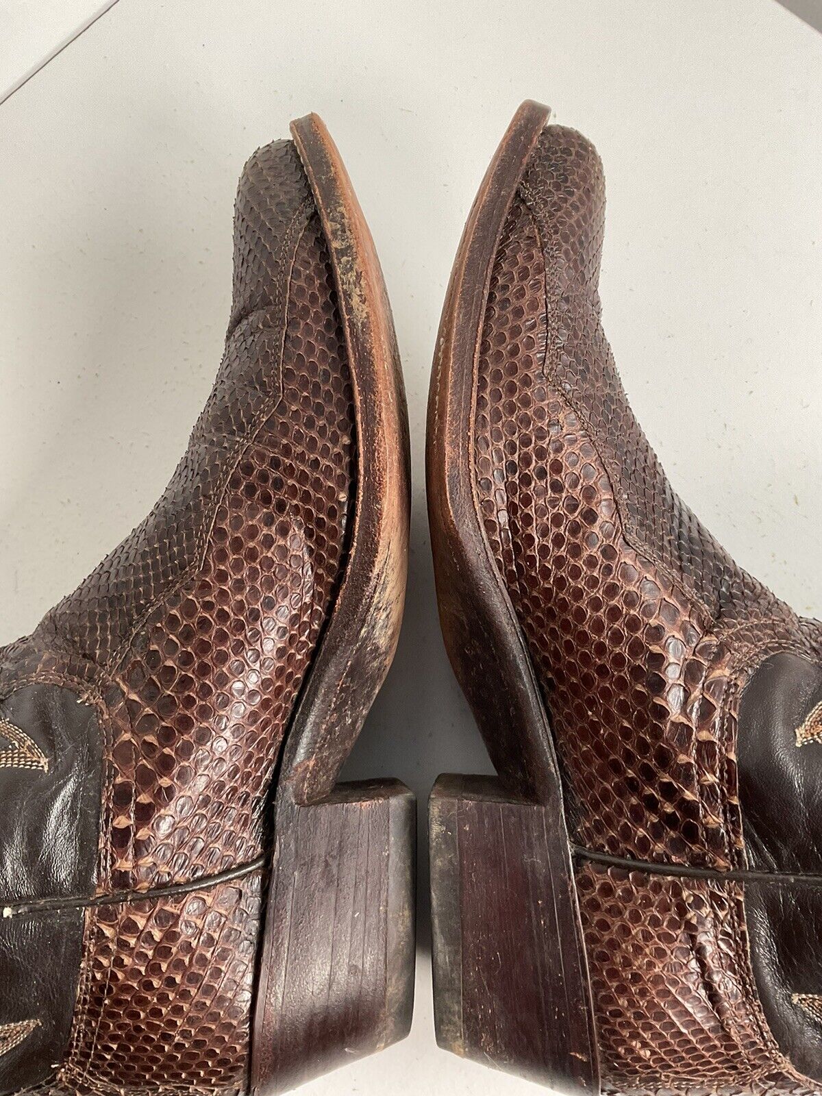 Vintage Dan Post Brown Front Cut Python Cowboy Boots 9.5 D Snakeskin USA Made