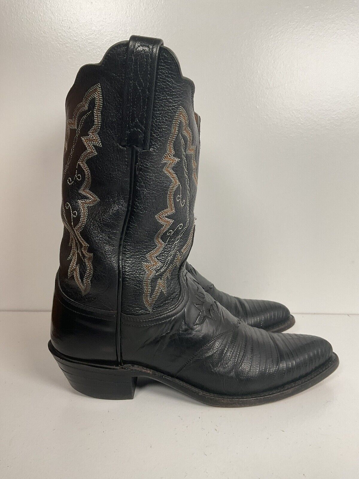 Lucchese 1883 Black Leather Cowgirl Boots 10 B Tooled Lizard Inlay