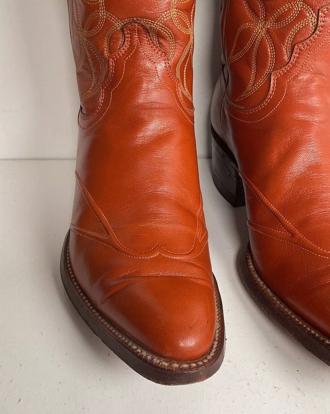 Vintage Justin Burnt Orange Cowgirl Boots 7 C USA Made