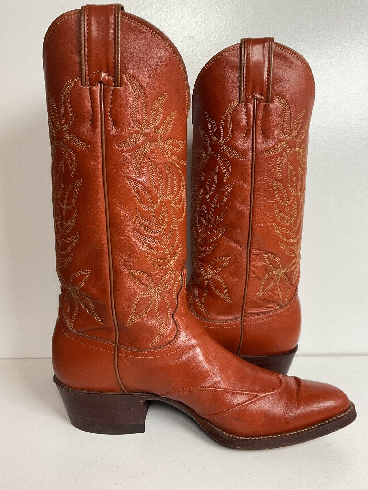 Vintage Justin Burnt Orange Cowgirl Boots 7 C USA Made