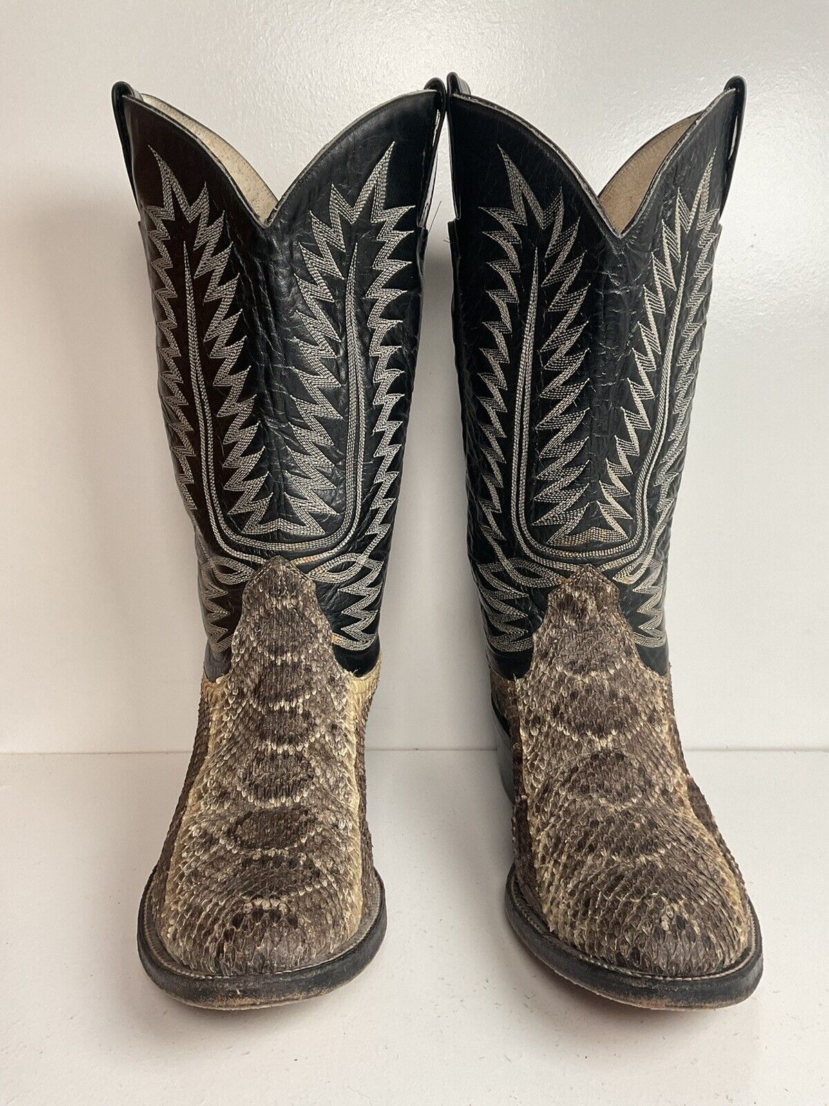 Cowtown Diamondback Rattlesnake Cowboy Boots 10 D USA Made Snakeskin