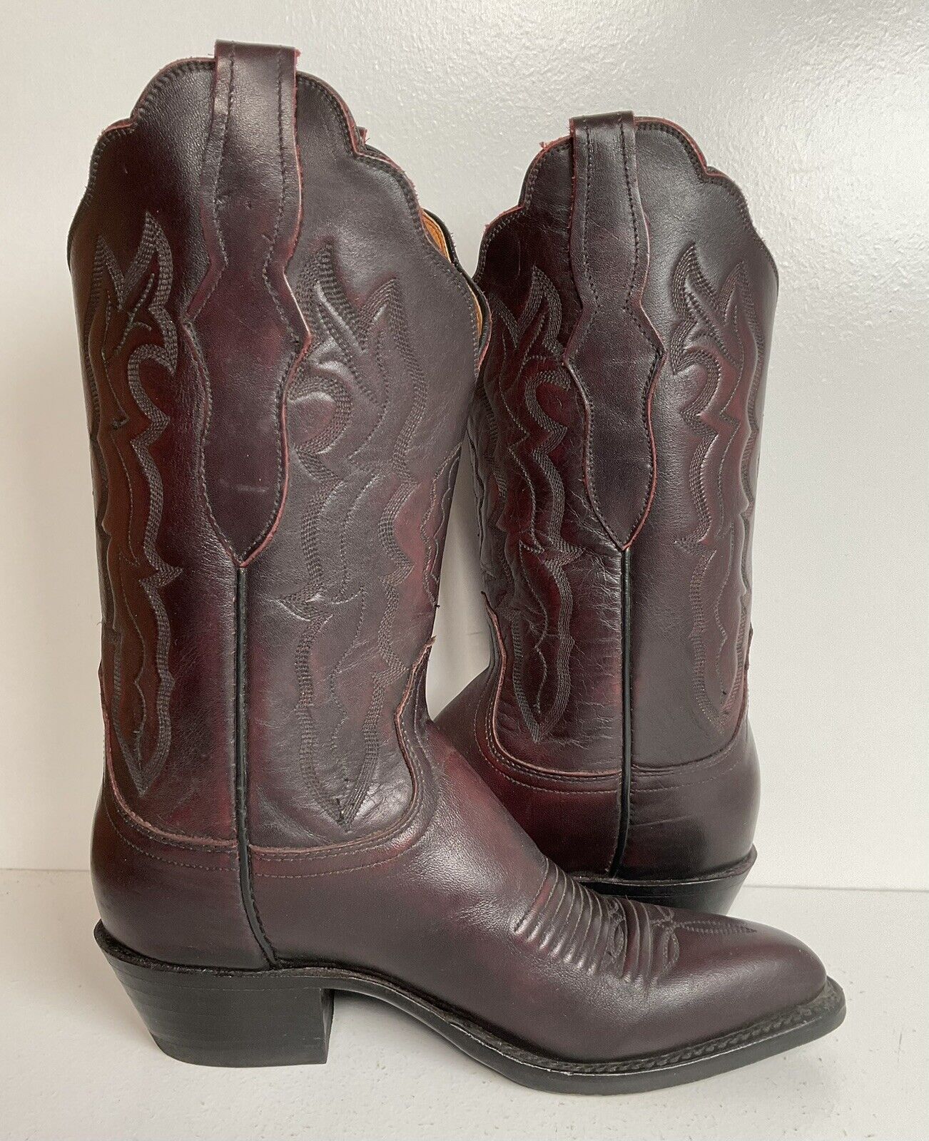 Vintage Lucchese 2000 Burgundy Leather Cowgirl Boots 6.5 B