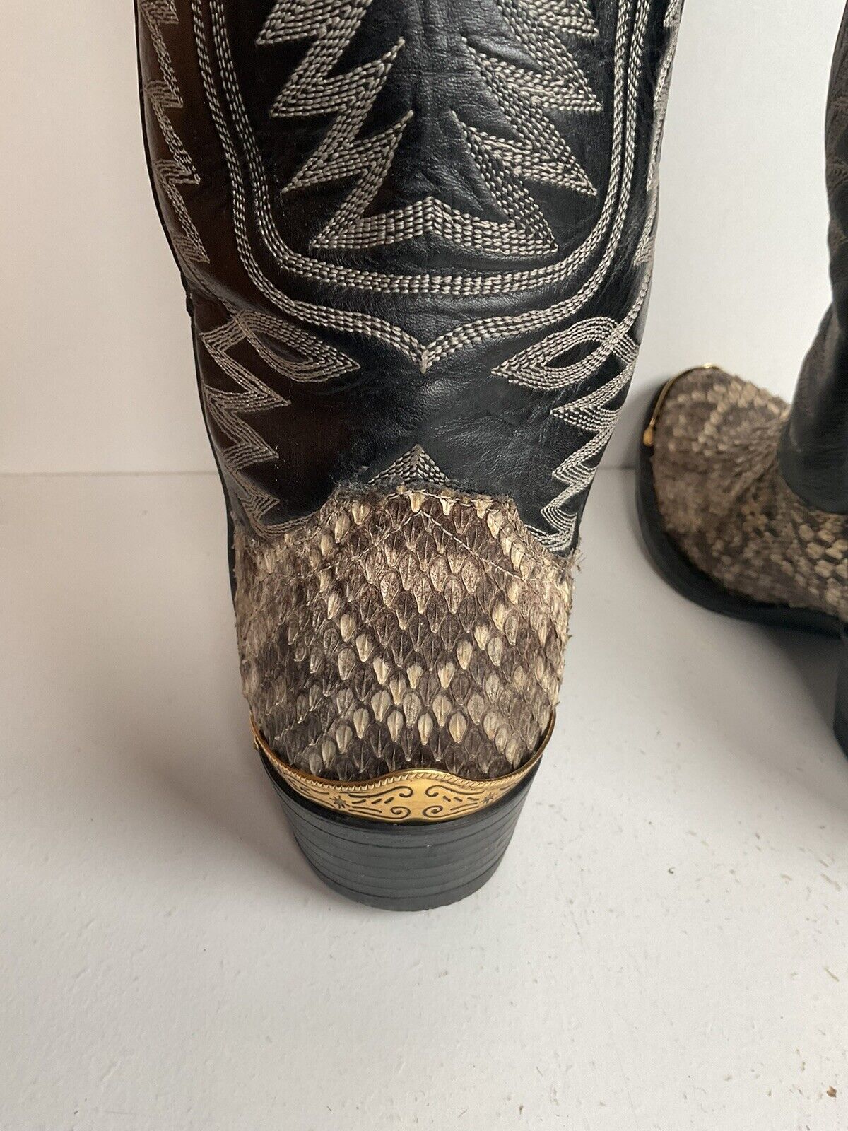 Cowtown Diamondback Rattlesnake Cowboy Boots 8.5 EE USA Made Snakeskin