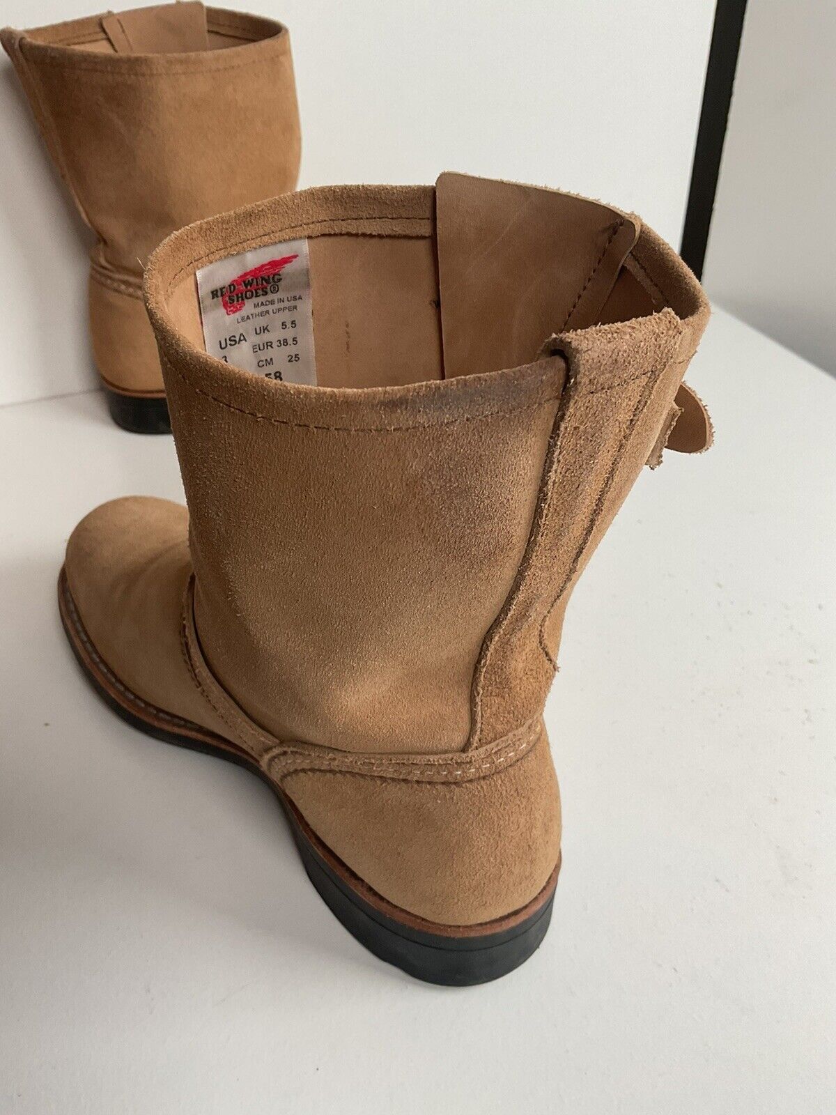 Red Wing Women’s Sand Mojave Suede Engineer Boots 8 B USA Made Style 3358