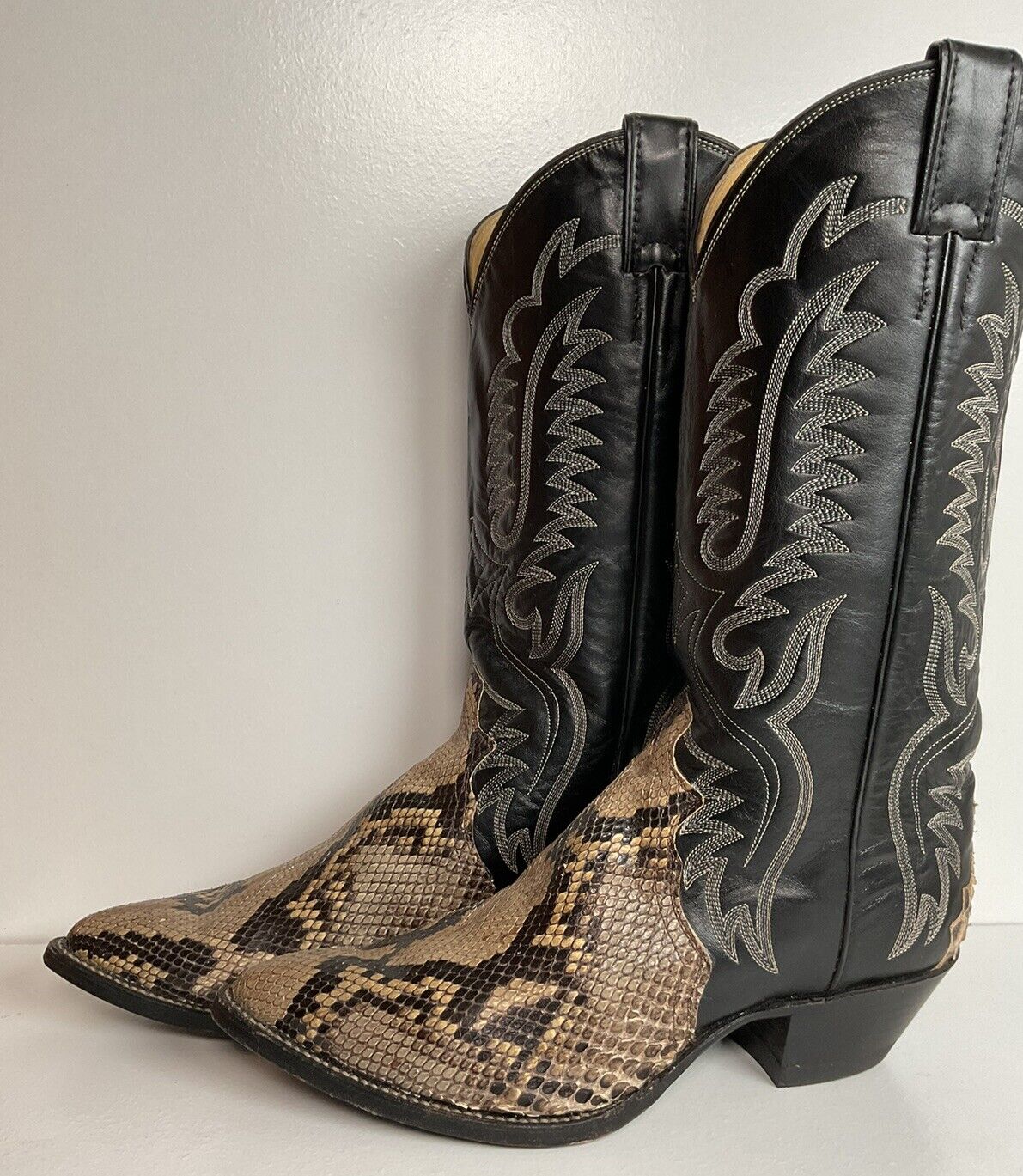 Justin Front Cut Python Snakeskin Cowboy Boots 8.5 D Triad USA Made