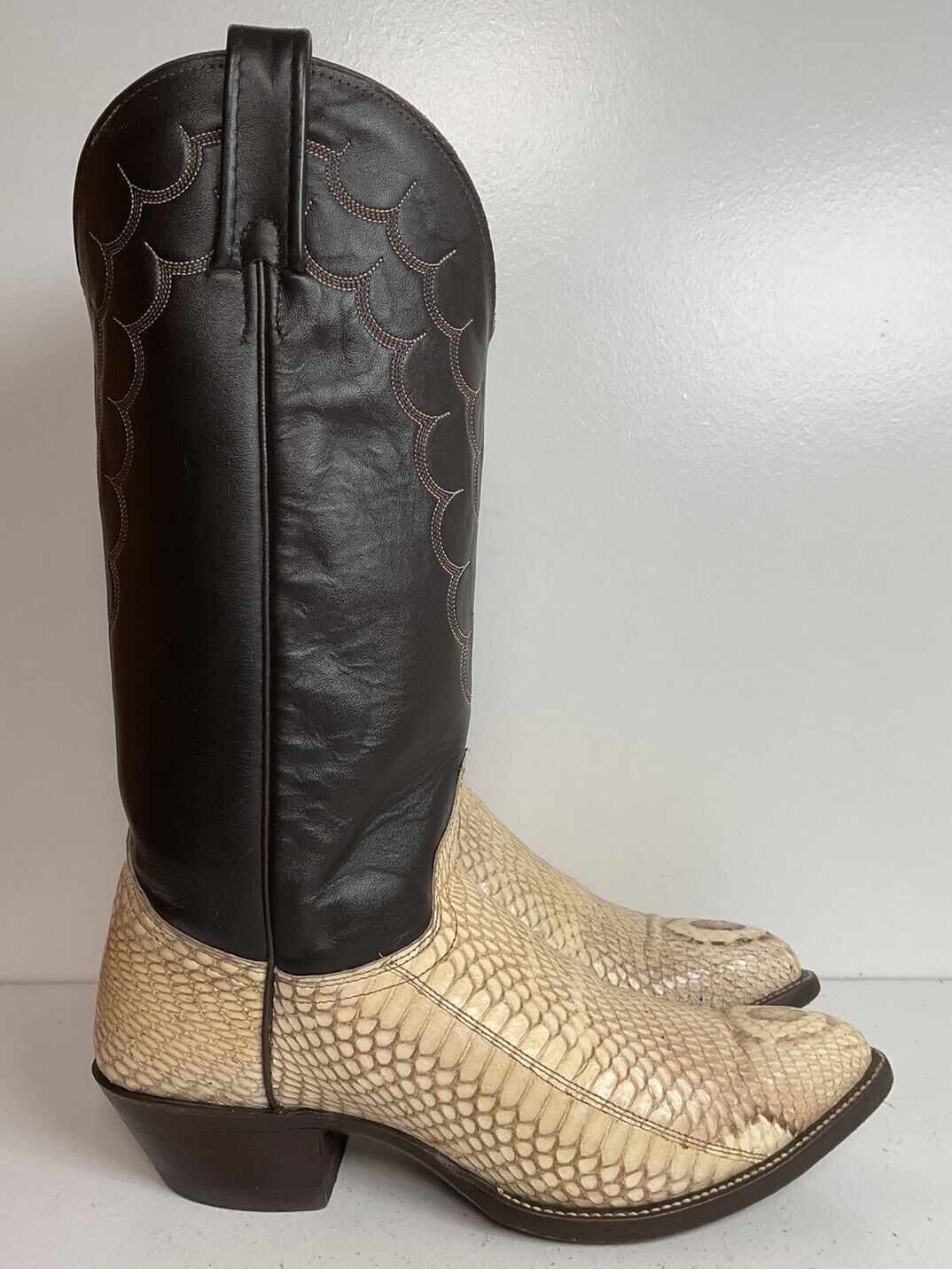 Vintage J Chisholm King Cobra Cowboy Boots 8 D Exotic Snakeskin Head Cut