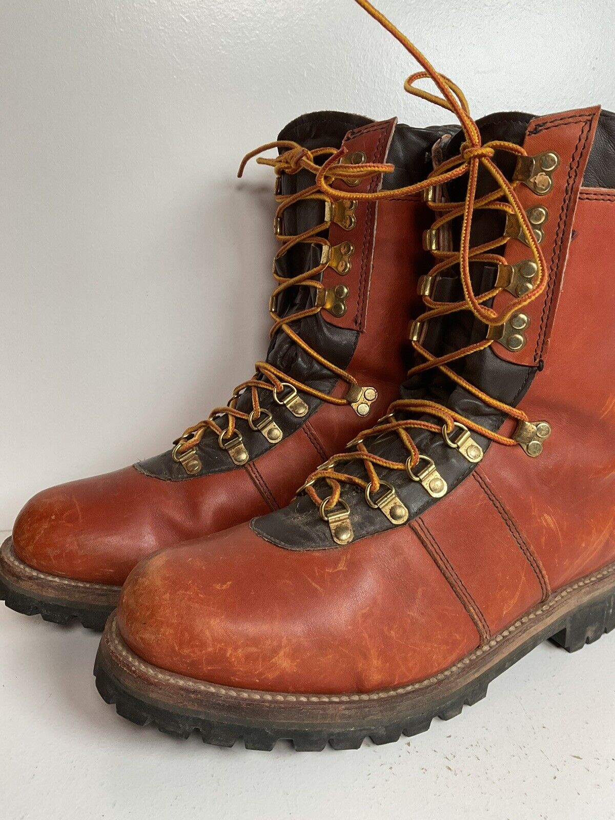 Vintage Wolverine Mountaineering Boots 11 E USA Hiking Vibram Lug 80s Insulated