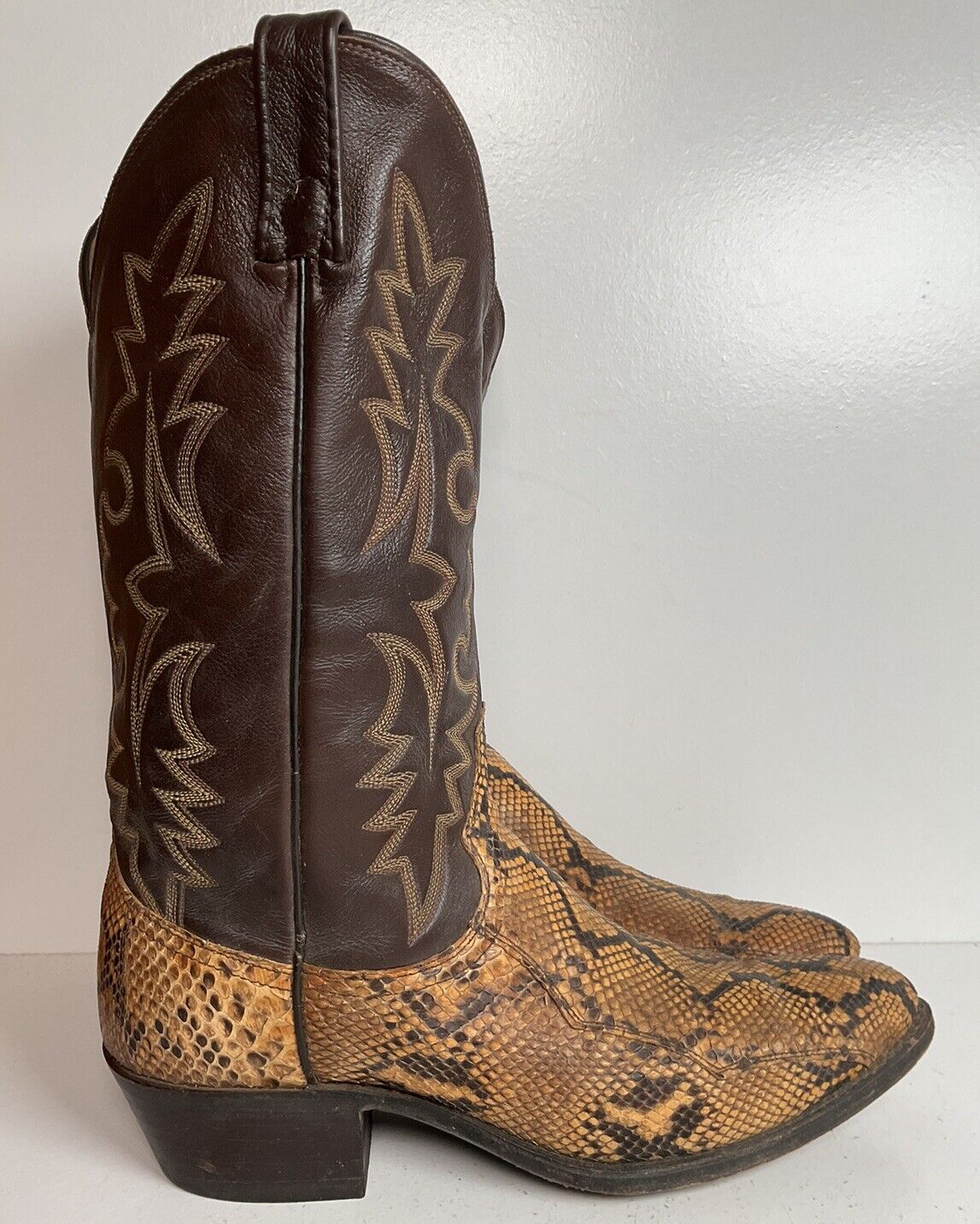 Vintage Dan Post Python Snakeskin Cowboy Boots 10 D Old Label Front Cut