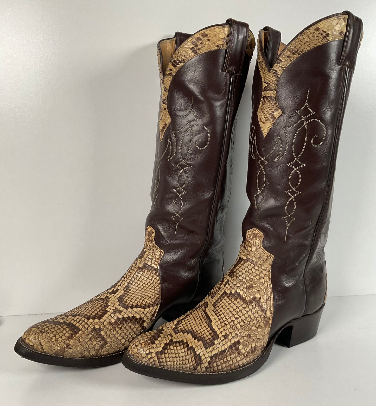 Vintage 70s Justin Front Cut Python Cowboy Boots 9.5 D USA Made Triad Snakeskin