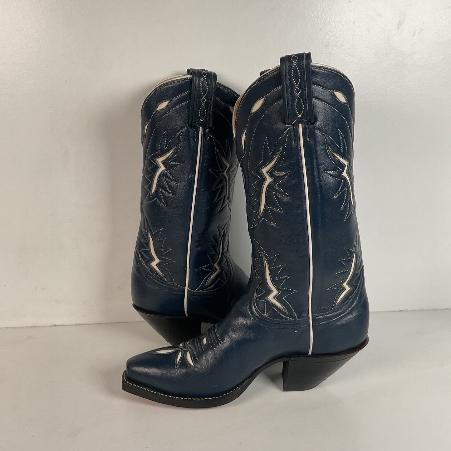 Vintage Tony Lama Blue Tooled Cowboy Boots Men’s 7 D | Women’s 8 Gold Label
