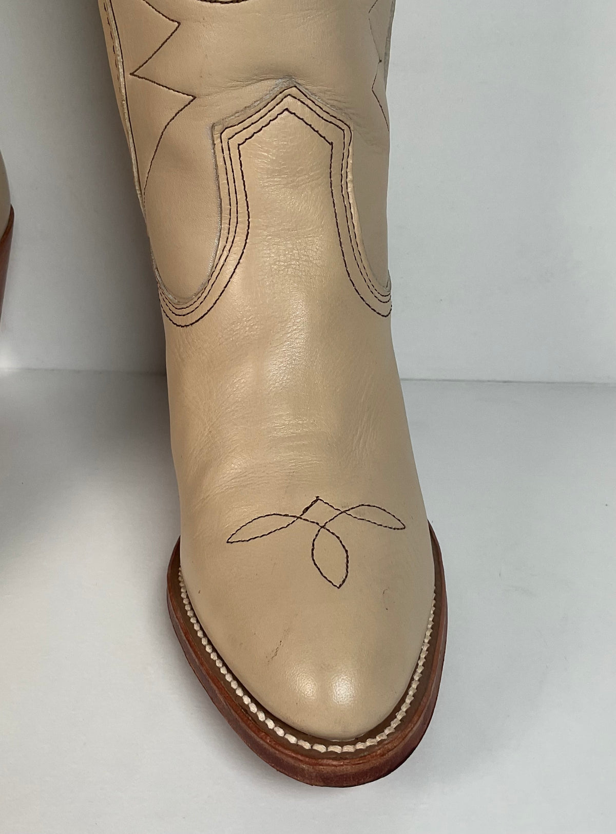 Vintage Frye Cowgirl Boots | Original Box | Alabaster | Women’s 8 B