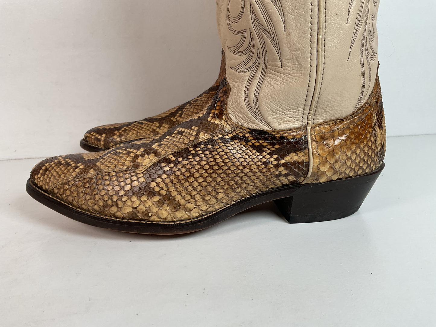 Vintage Laredo Front Cut Python Cowboy Boots 12 D USA Made Snakeskin