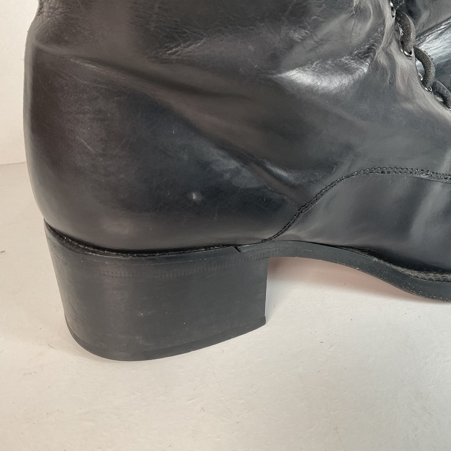 Vintage 1990s Women’s Guess Lace Up Go-Go Boots 7.5 Grunge Punk