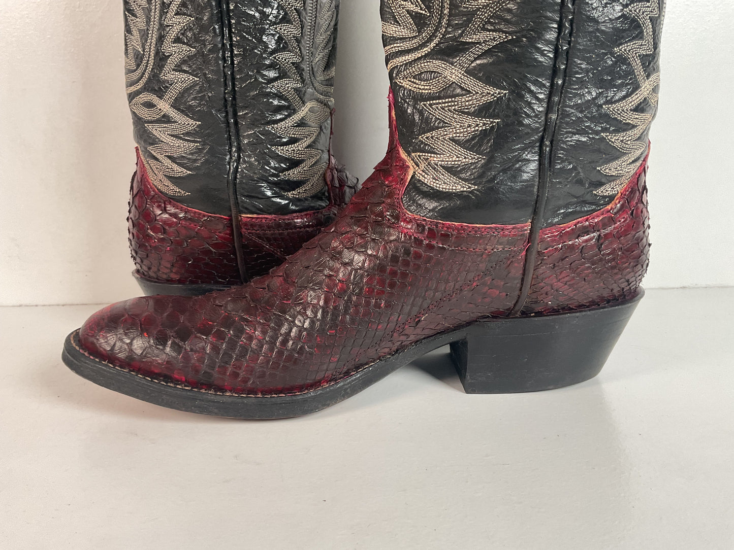 Python Snakeskin Cowboy Boots | Burgundy | Men’s 7 D | Women’s 8