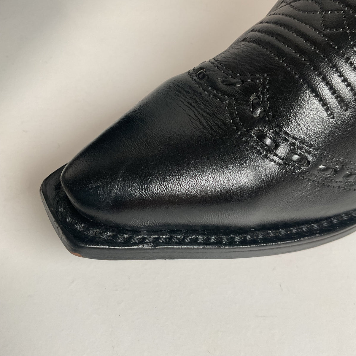 Boulet Cowgirl Boots | Black Torino Calf | Wingtip Triad | Women’s 6 C