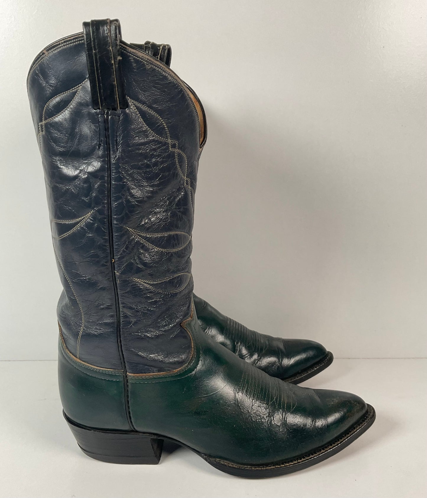 Vintage 1960s Tony Lama Emerald Green Cowboy Boots 10 E Distressed Gold Label