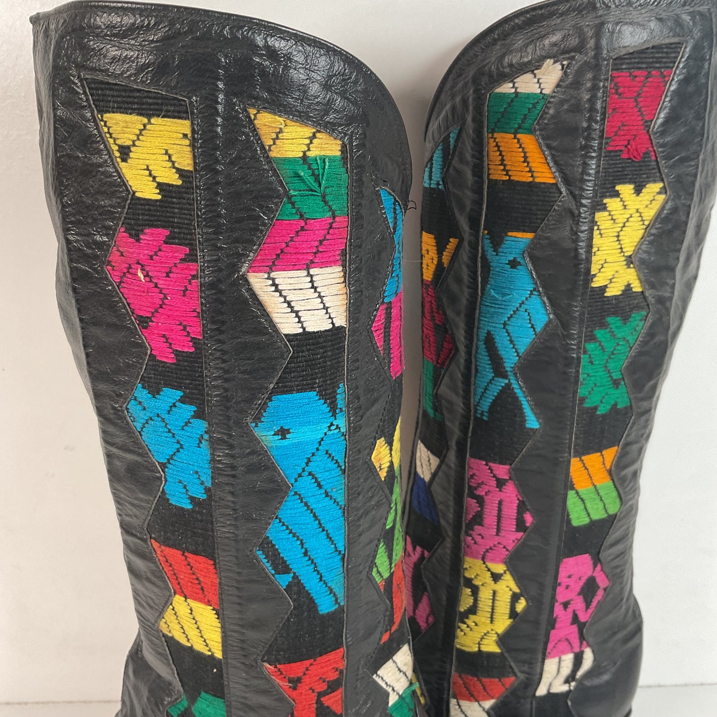 Tony Lama’s Hyer Cowgirl Boots 8 C Southwestern Aztec Woven Inlays