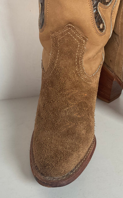 Vintage Miss Capezio Butterfly Inlay Cowgirl Boots 6.5 M USA Rough Out Suede