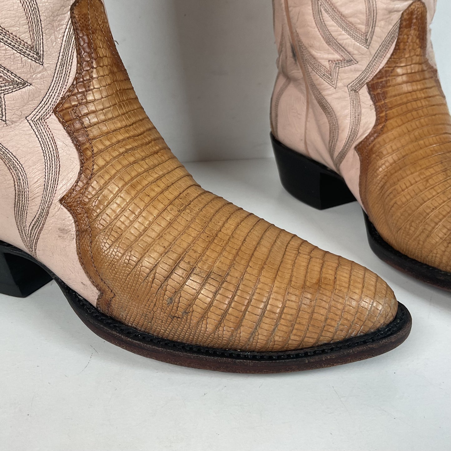 Vintage Larry Mahan Teju Lizard Cowgirl Boots | Peach | 1980s | Women’s 6 B