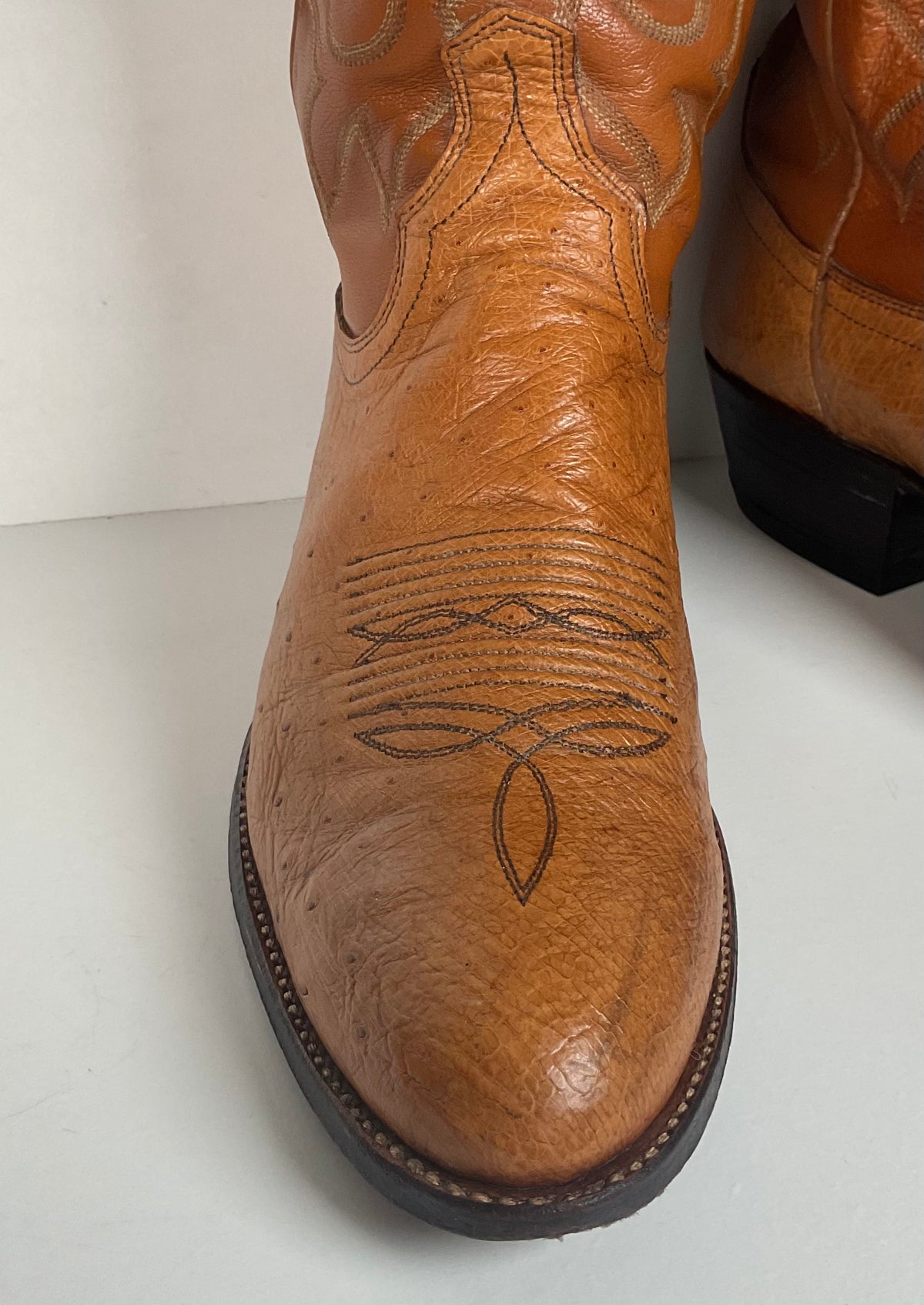 Vintage Dan Post Smooth Ostrich Cowboy Boots | Exotic | Tooled Overlay | 10.5 D