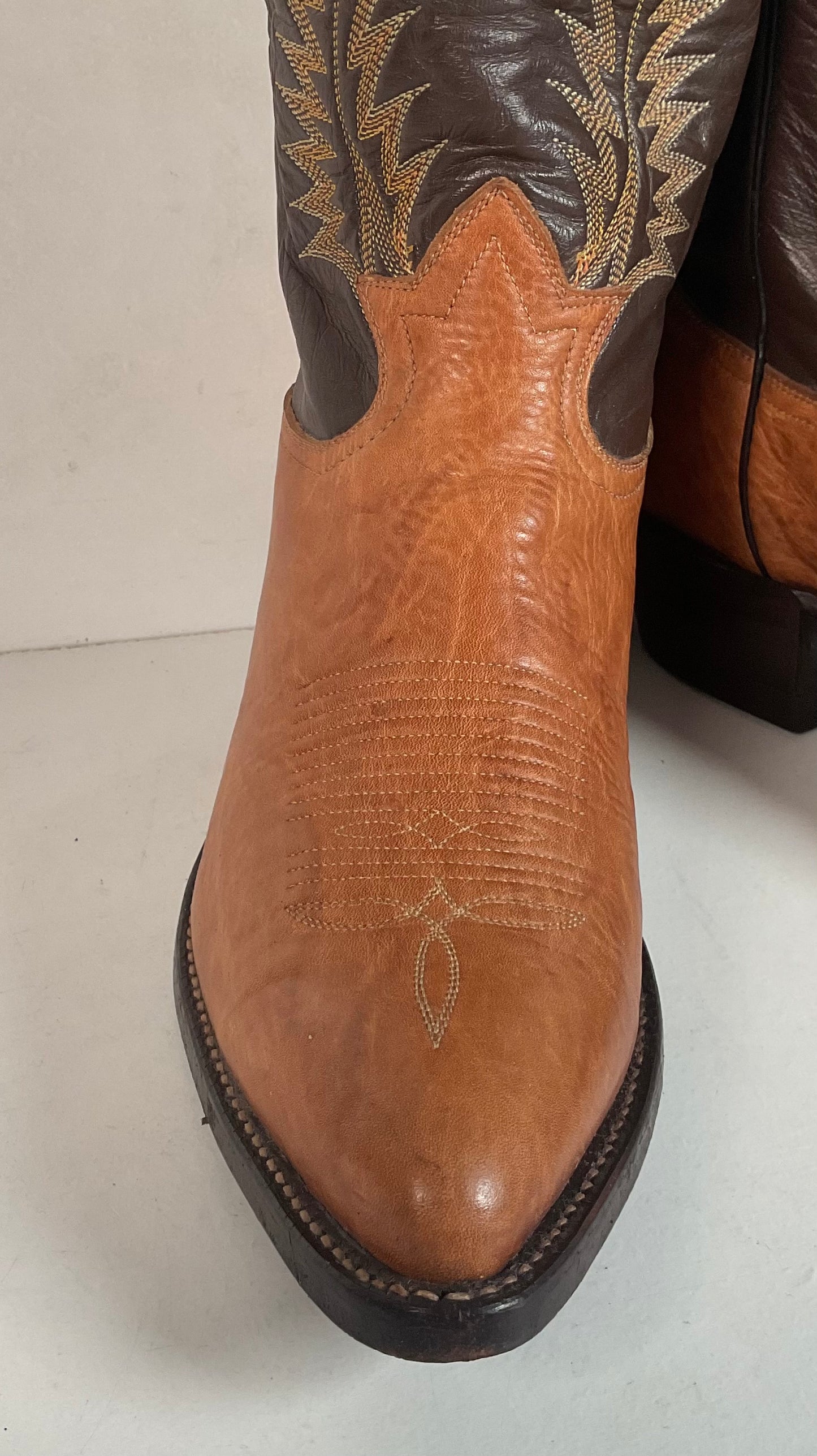 Vintage Tony Lama Gold Label Cowboy Boots — Pecan Bull Shoulder — Men’s 9 D