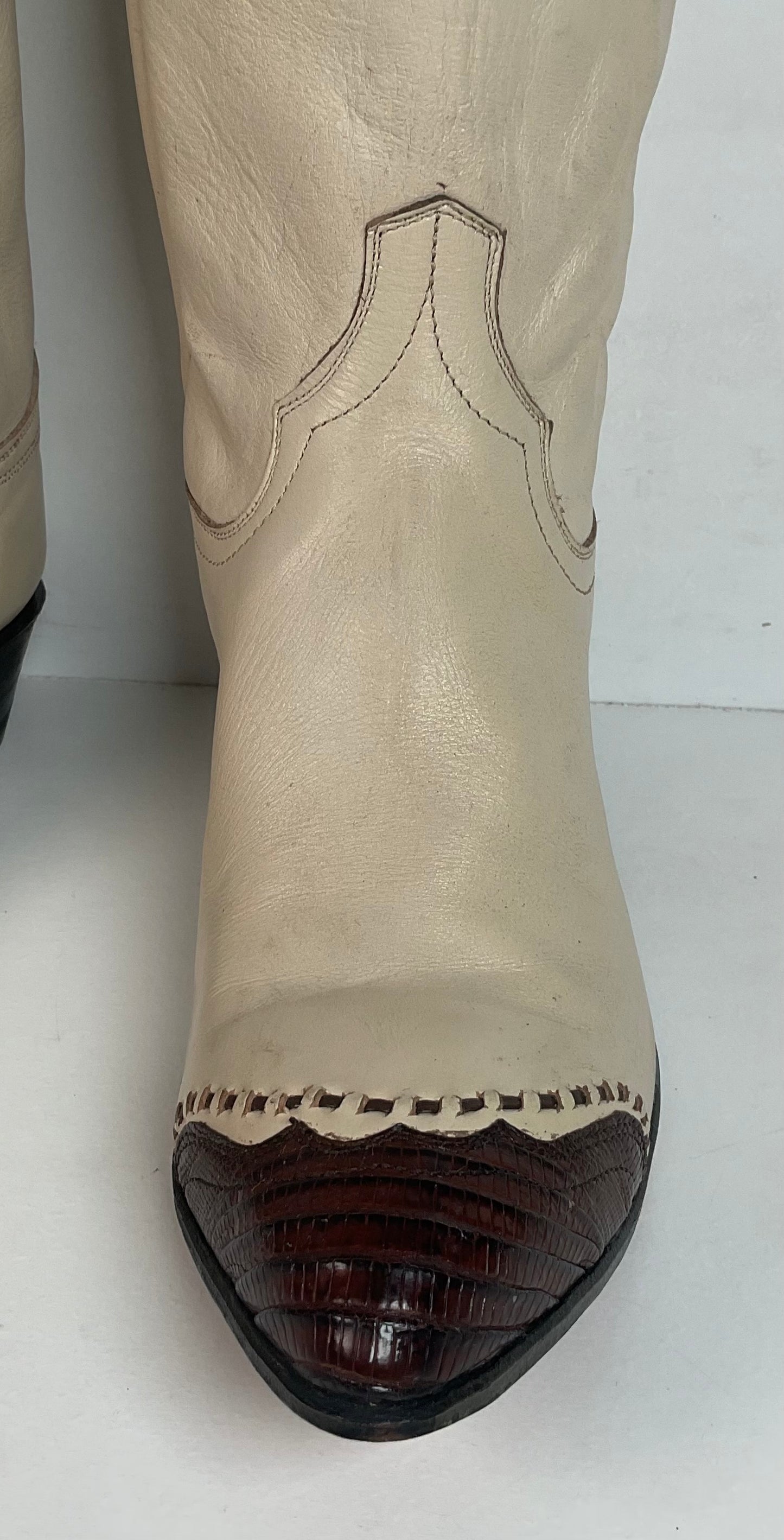 Vintage 1960s Cowtown Lizard Wingtip Cowboy Boots Men’s 8.5 A | Women’s 10