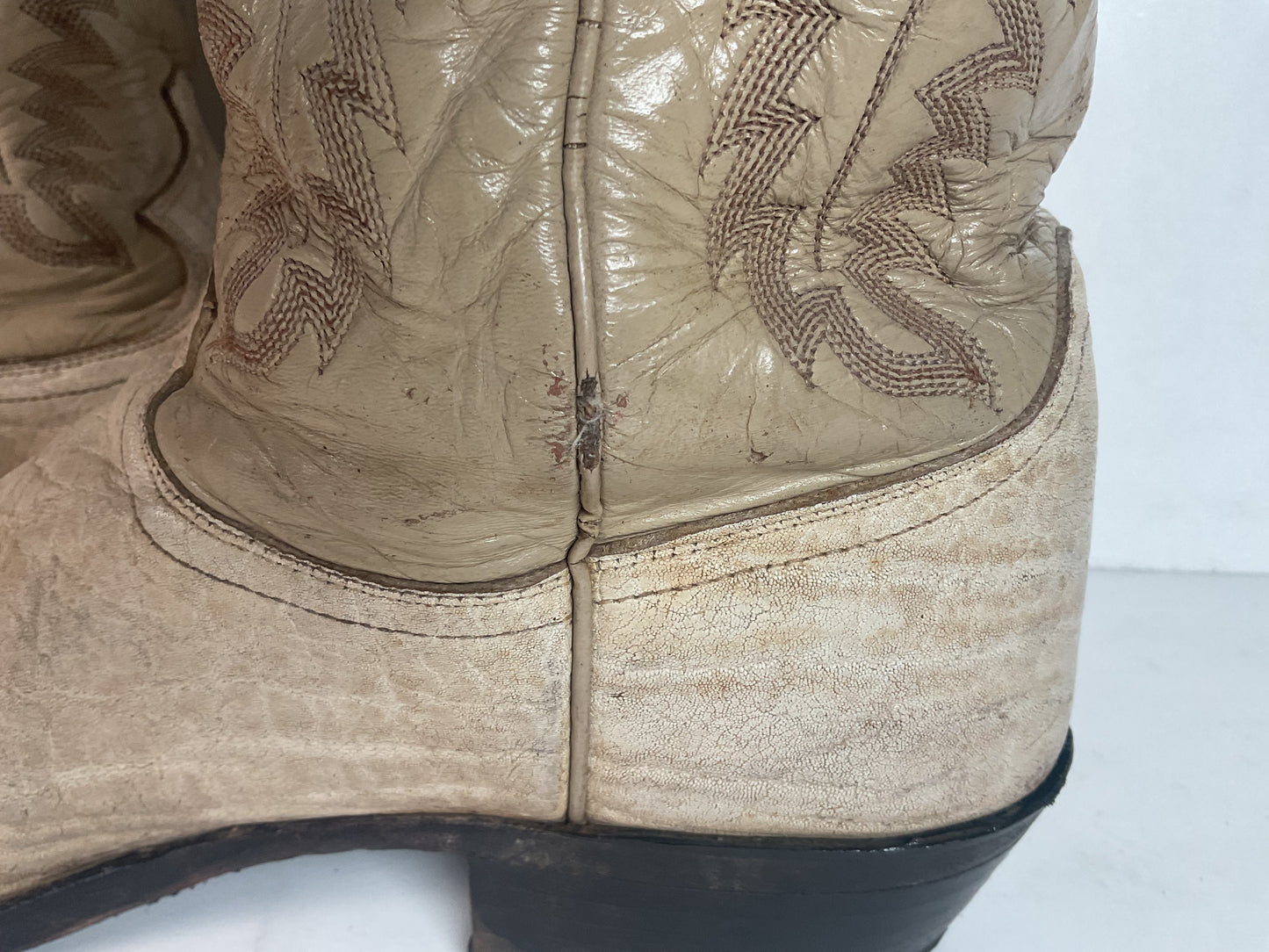 Vintage Justin Exotic Elephant Cowboy Boots 12 AA (Extra Narrow) Distressed