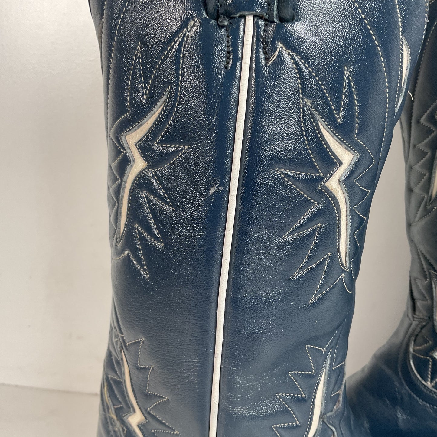Vintage Tony Lama Blue Tooled Cowboy Boots Men’s 7 D | Women’s 8 Gold Label