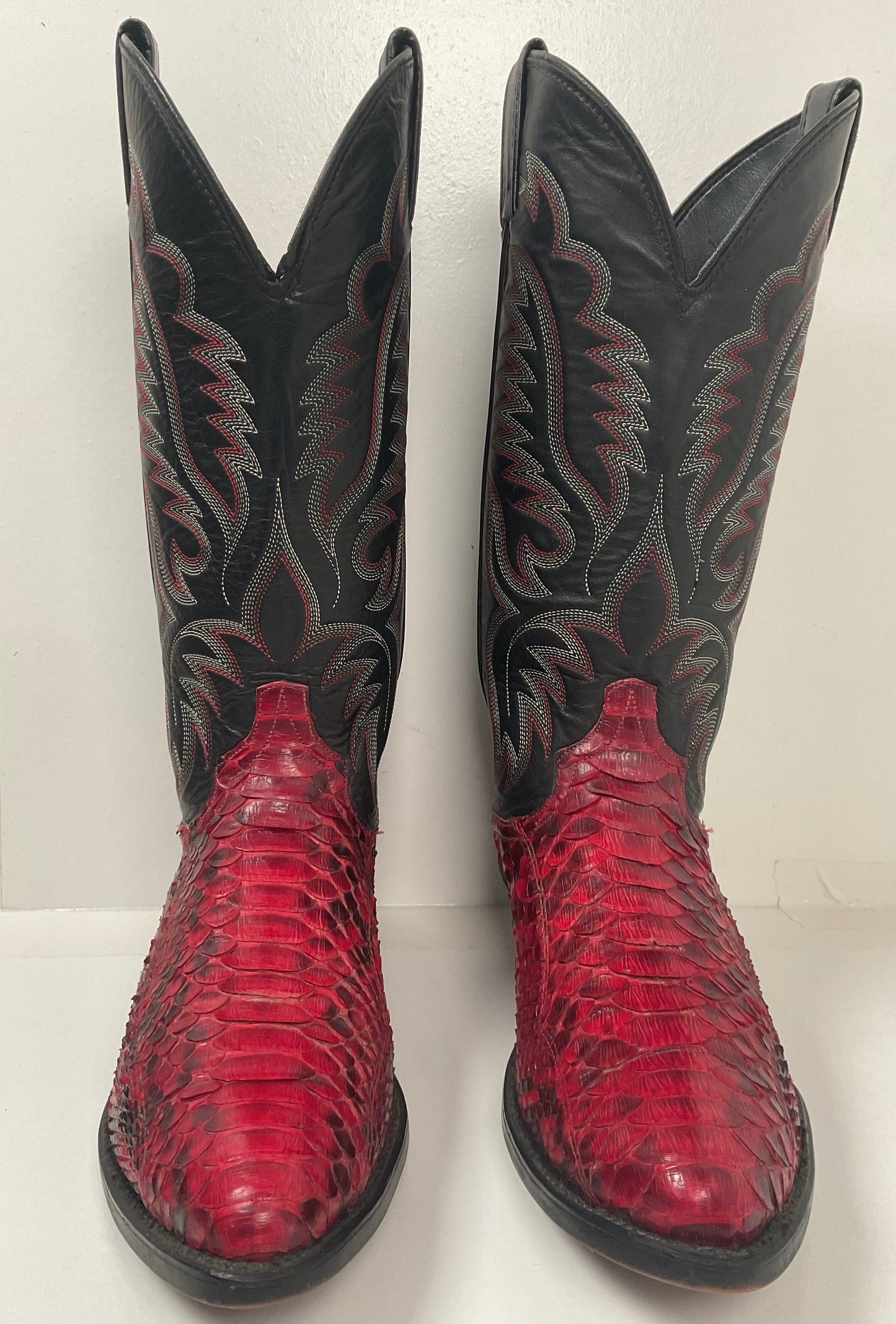 Vintage Laredo Ruby Red Python Snakeskin Cowboy Boots 8 D USA Made Back Cut