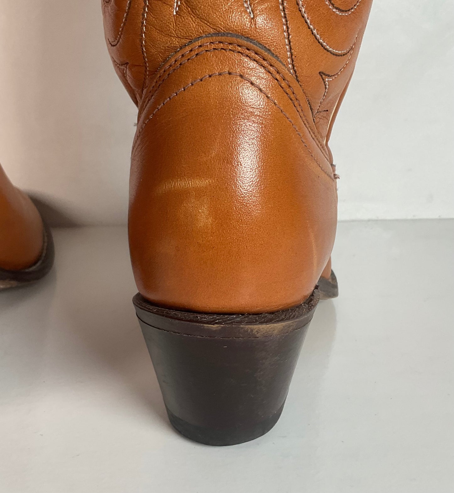 Vintage 1970s Acme Tooled Flower Inlay Cowgirl Boots 6.5 M USA Made