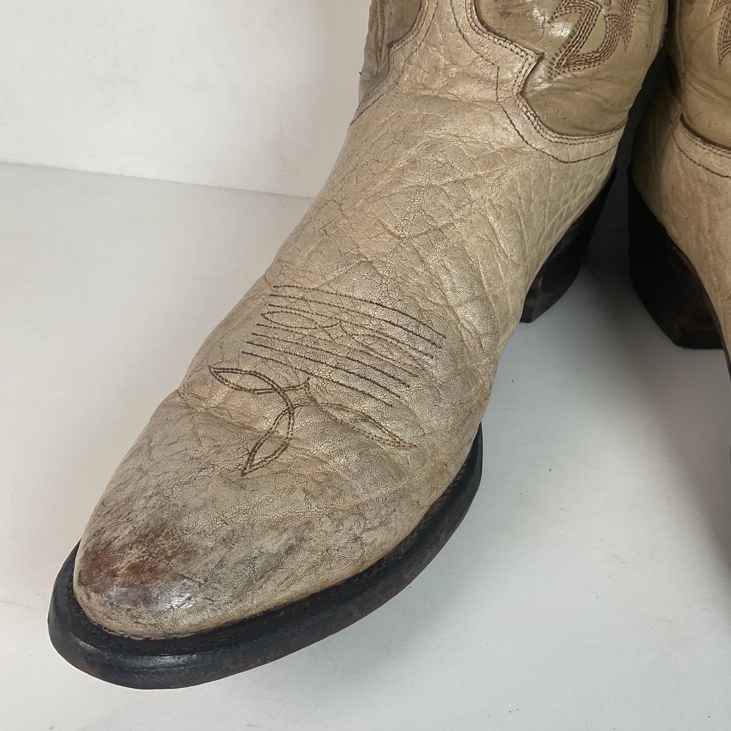 Vintage Justin Exotic Elephant Cowboy Boots 12 AA (Extra Narrow) Distressed