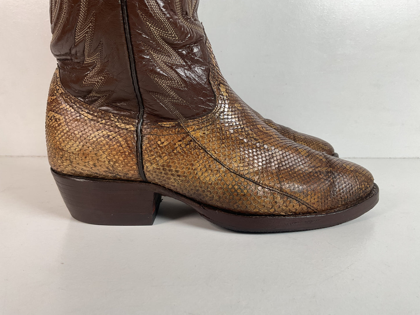 Vintage Nocona Boa Snakeskin Cowboy Boots 8 D Front Cut