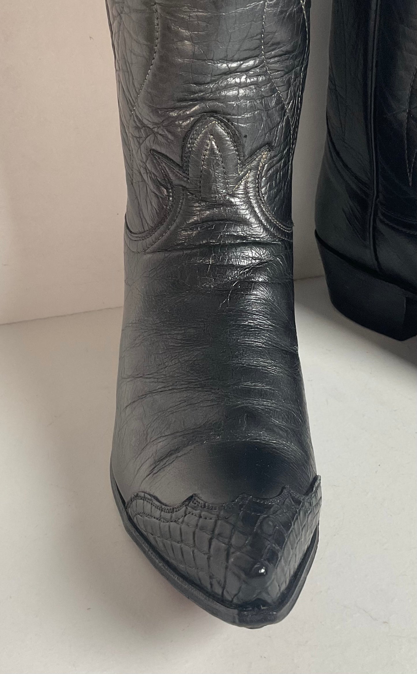 1960s Tony Lama Cowboy Boots Men’s 6 Extra Narrow | Women’s 7 Alligator Wingtip