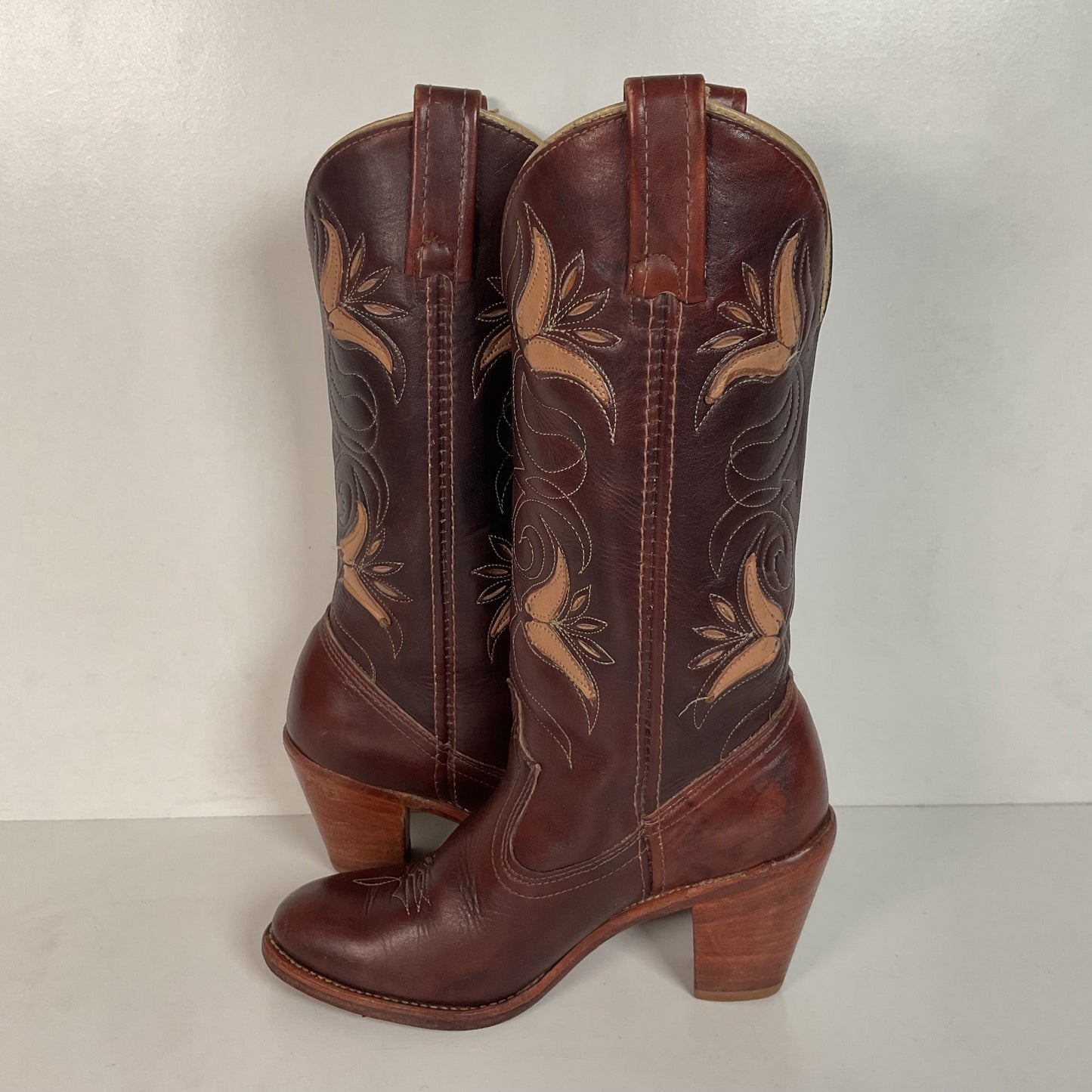 Vintage Dingo Acme Tulip Cowgirl Boots 6 M Tooled USA Made