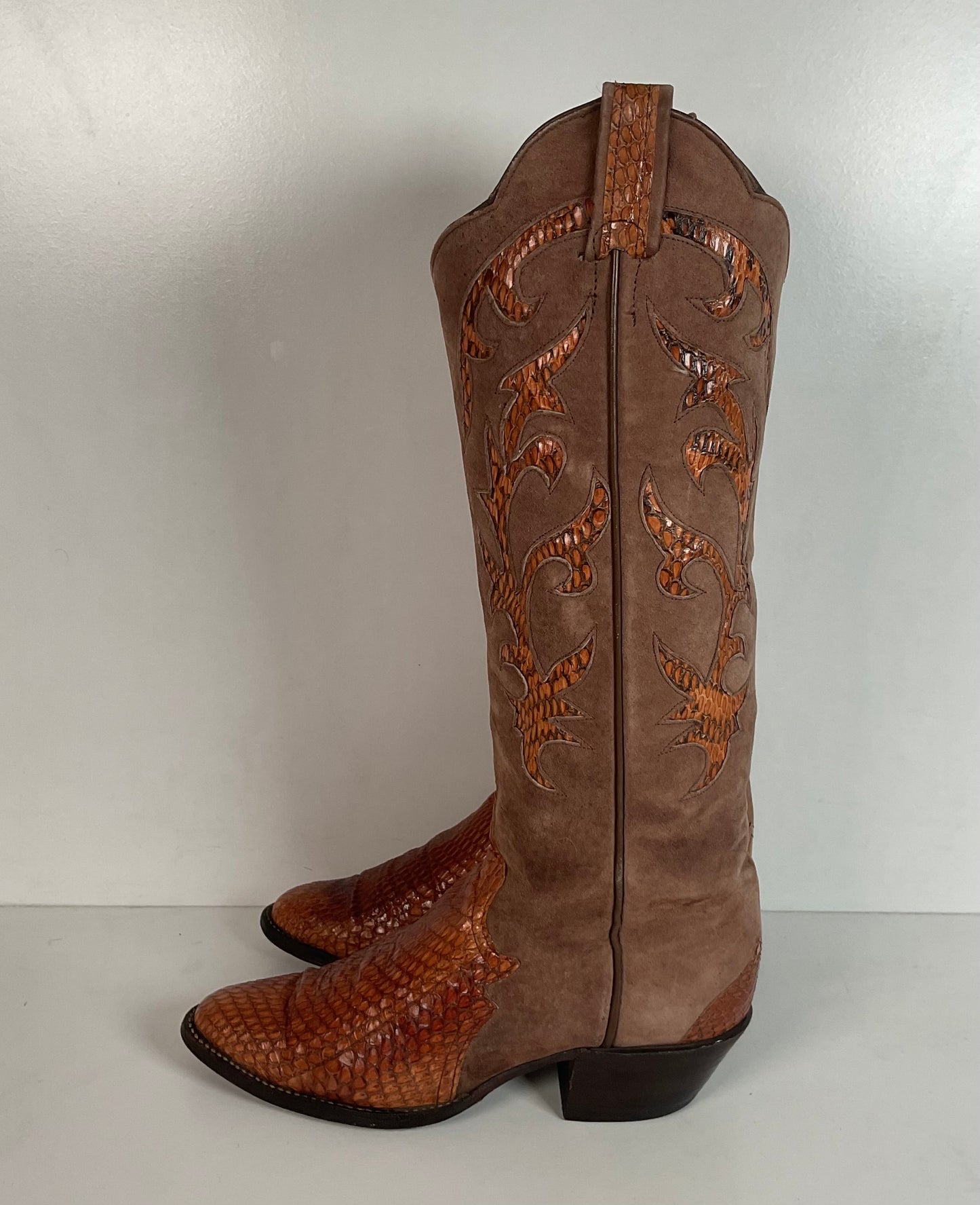 Vintage Larry Mahan Tall Cowgirl Boots 7 B Tooled Snakeskin Inlay
