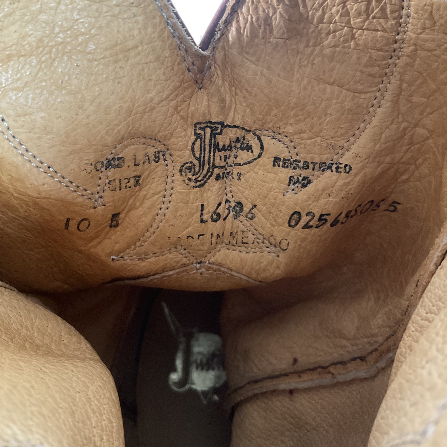 Justin Vintage Collection Cowgirl Boots | Crackle Suede | Retro | Women’s 10 B