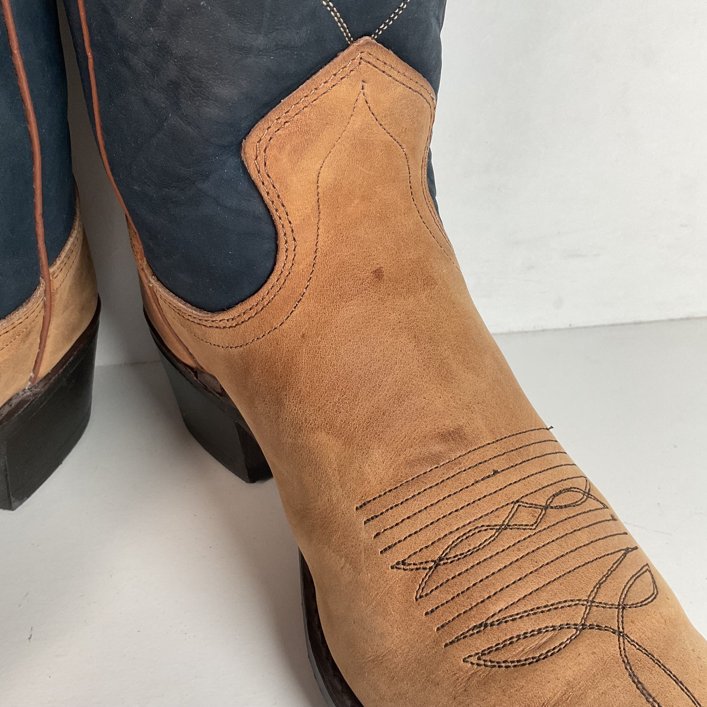 Vintage Acme Shorty Buckaroo Cowboy Boots 9 D Punchy Cloth Pullo