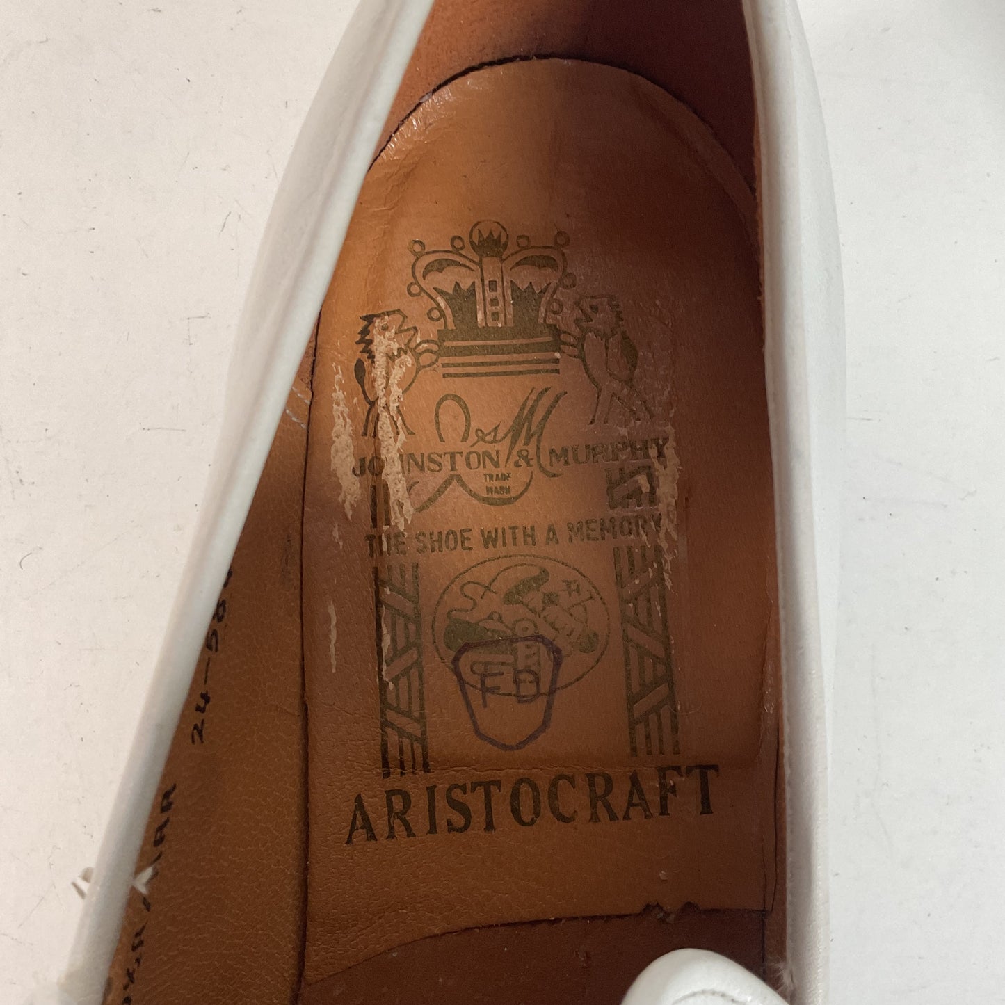 Vintage Johnston Murphy Aristocraft White Moccasin Loafers 10.5 Narrow USA Made