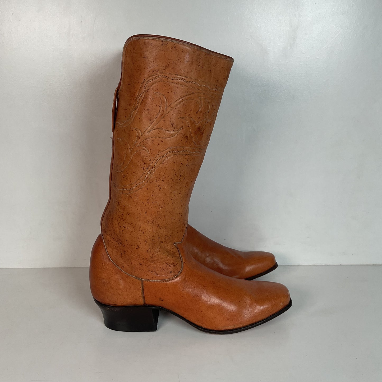 Vintage 1960s Tony Lama Cowgirl Boots 7 B Cavalry Style Black Label