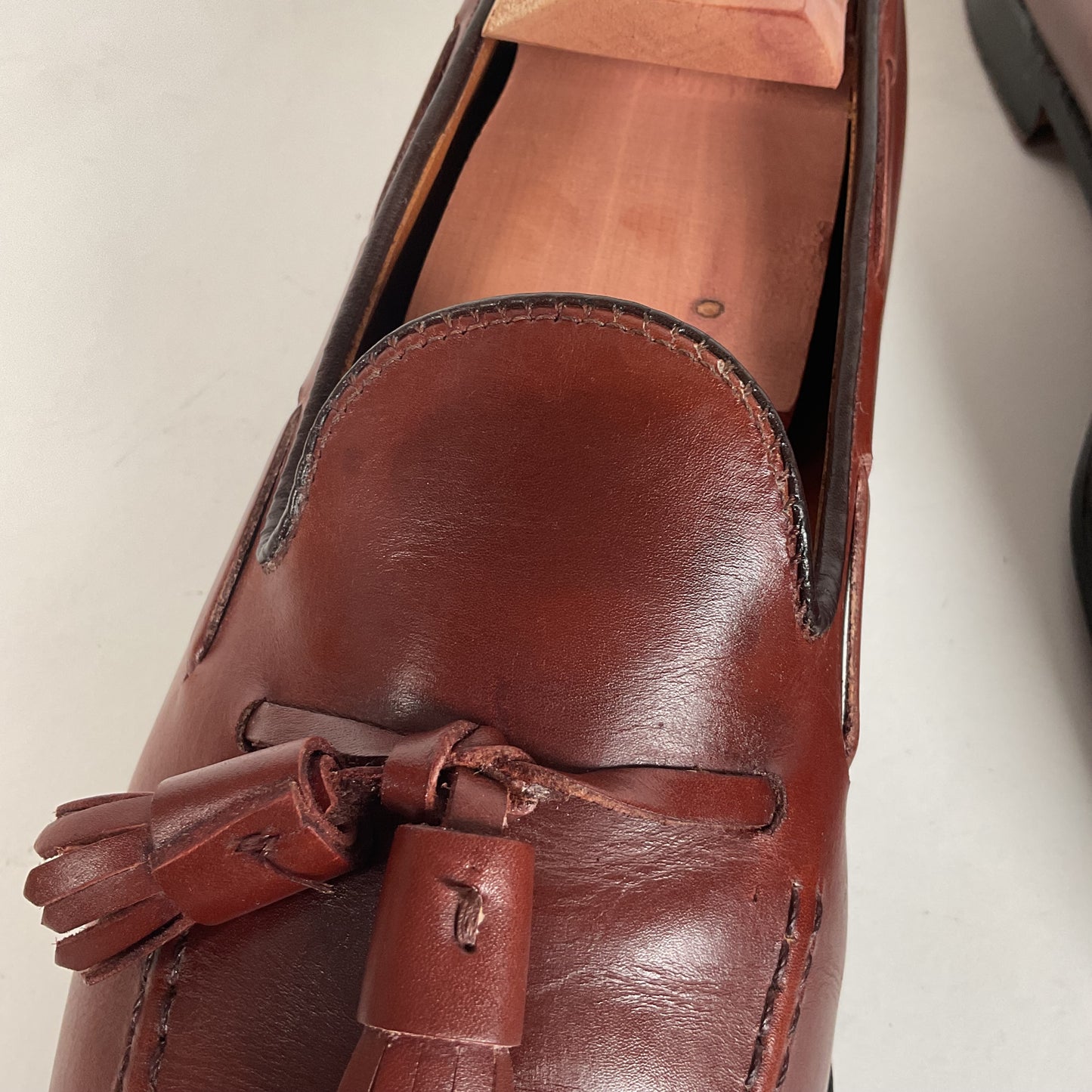 Alden Tassel Moccasin Loafer | Walnut Calfskin | Extra Narrow | 11 A