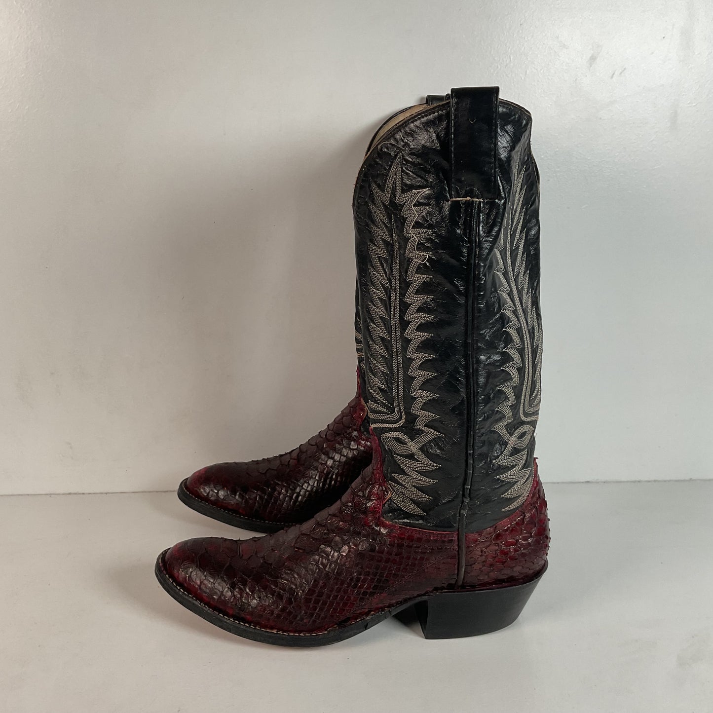 Python Snakeskin Cowboy Boots | Burgundy | Men’s 7 D | Women’s 8