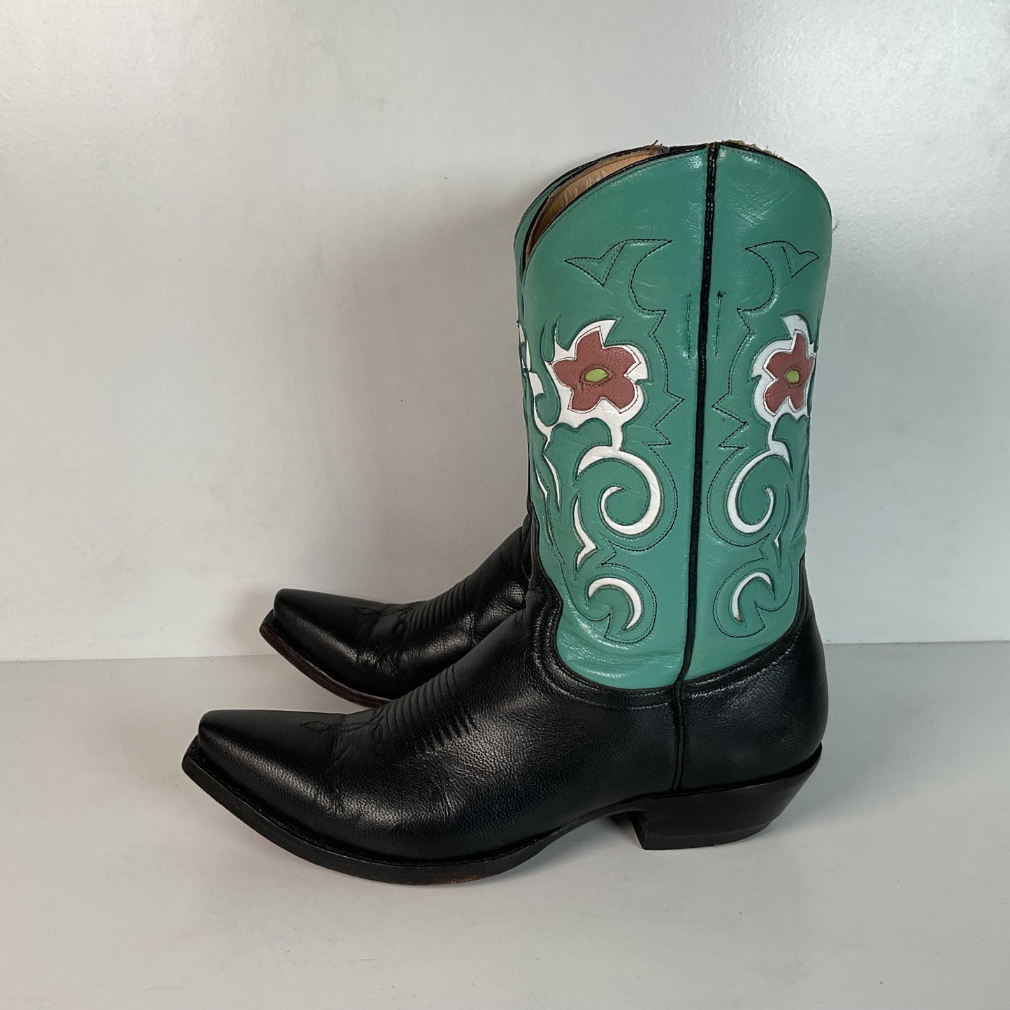Old Gringo Turquoise Pee Wee Cowgirl Boots 7 B Tooled Flower Inlay Shorty