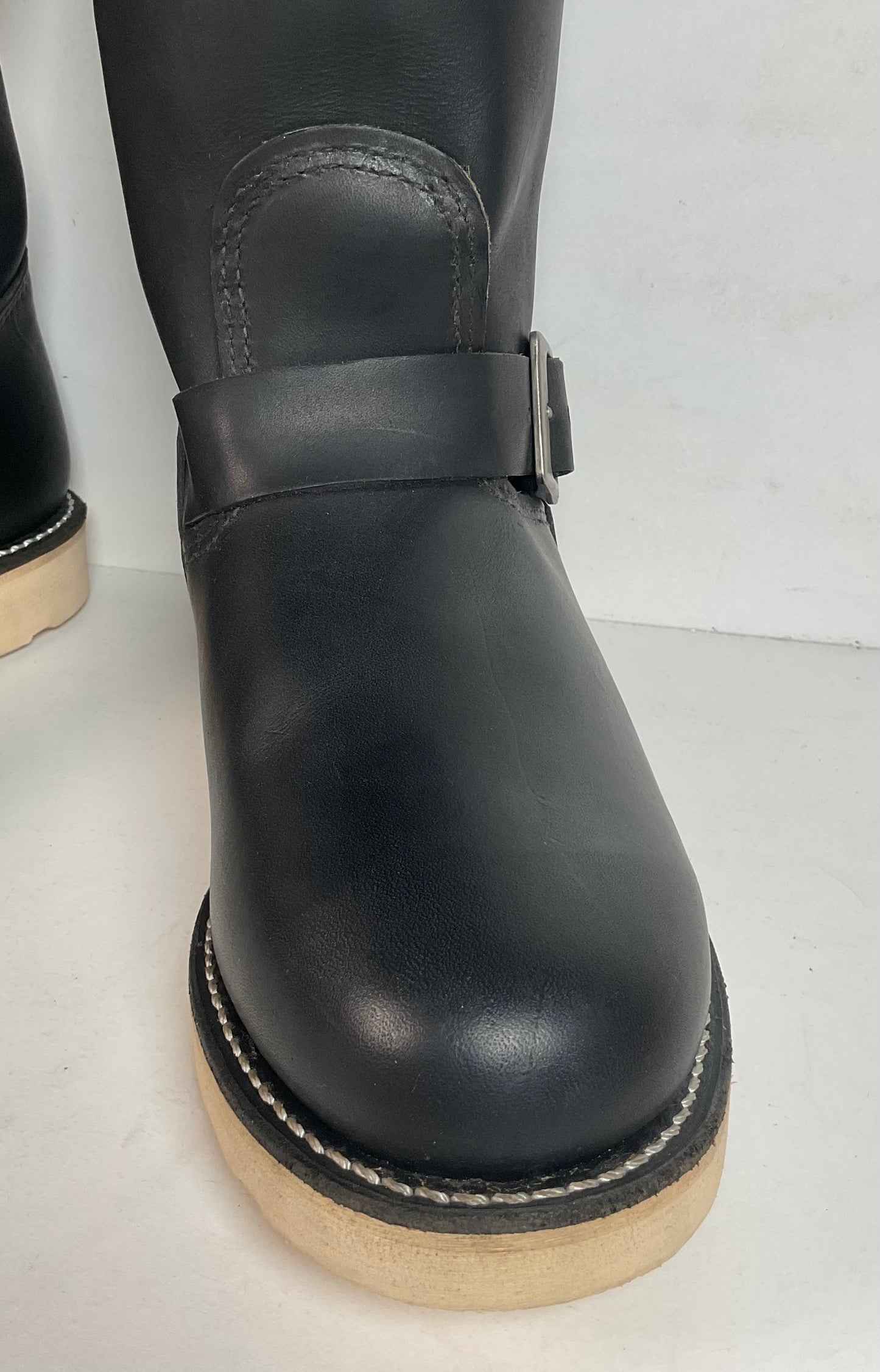 Red Wing Men’s Tall Engineer Boots 10.5 B (Narrow) Rough & Tough Retired