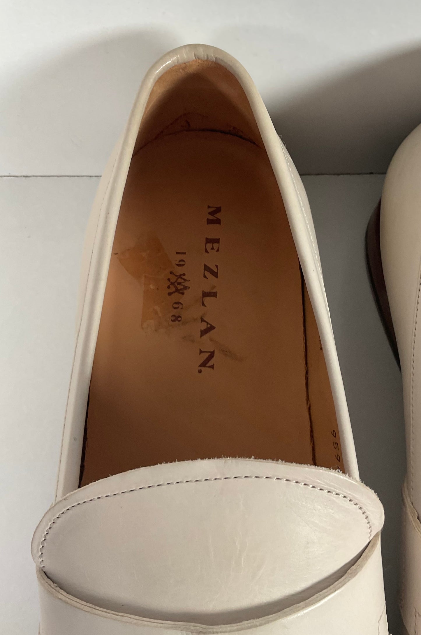 Mezlan Bone White Penny Loafers 10.5 M Leopold