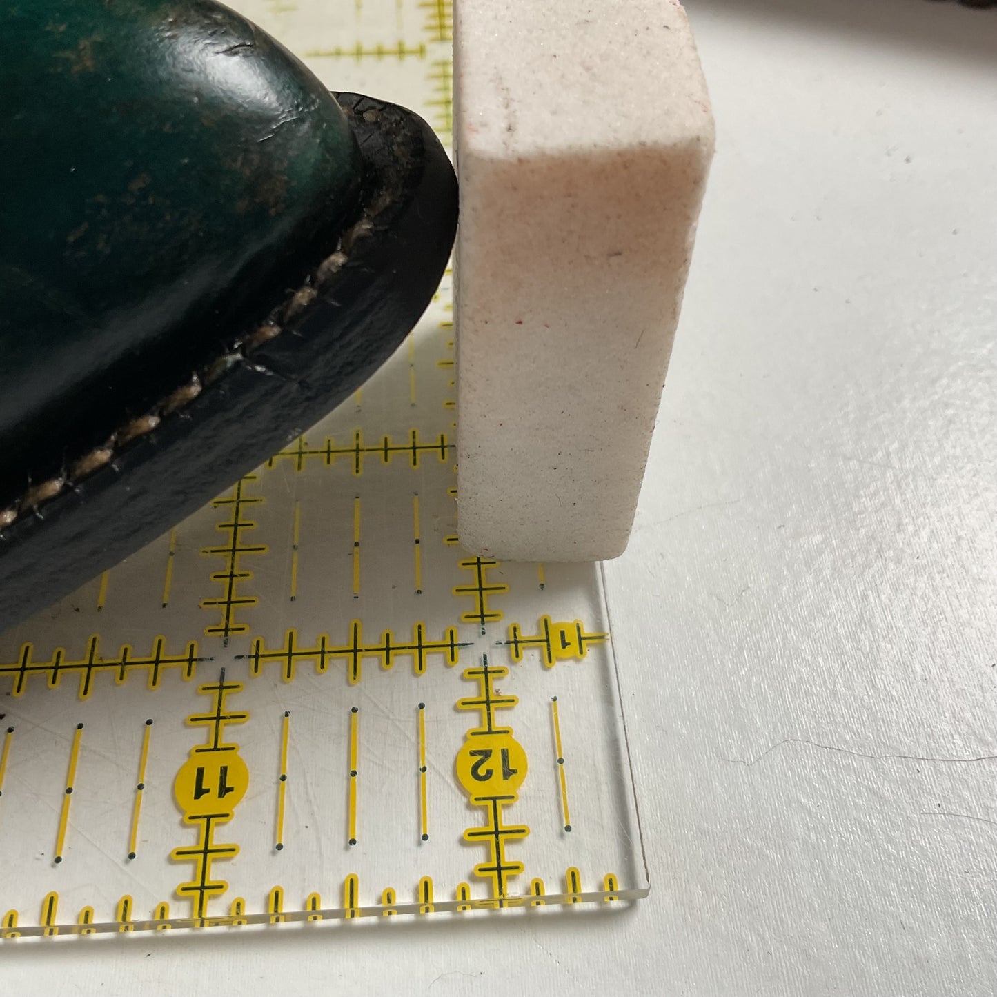 Vintage 1960s Tony Lama Emerald Green Cowboy Boots 10 E Distressed Gold Label