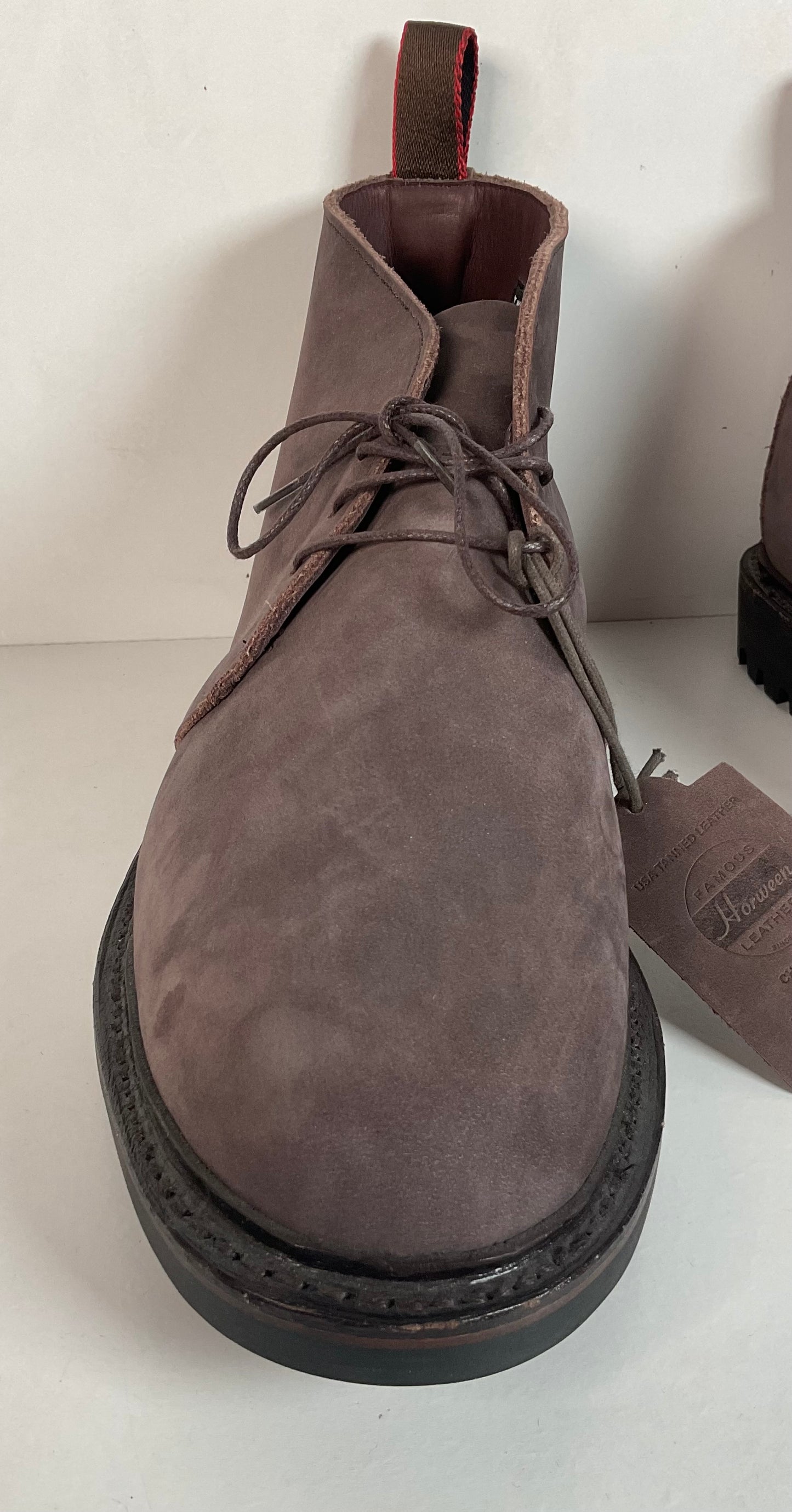 Allen Edmonds Grey Horween Nubuck Chukka Boots 9 3E Survey Port Washington