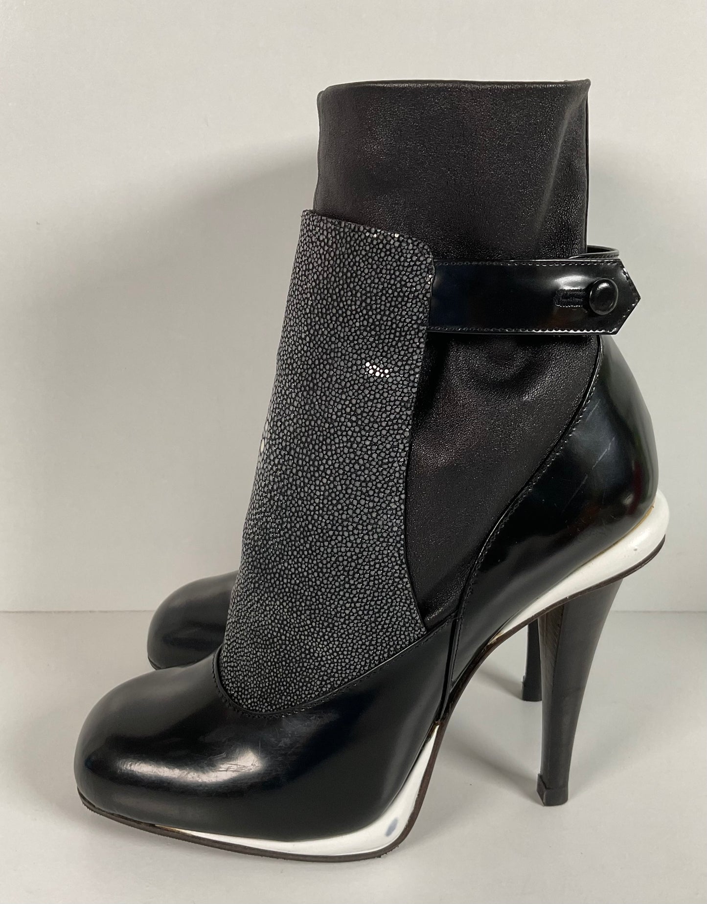 Fendi Victorian Sock Booties 36.5 EU | 6.5 US Faux Stingray Recrafted